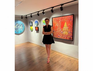 Doç. Dr. Reyhan Uludağ'ın Eserleri, Agora Sanat Galerisi'nde Sergileniyor 